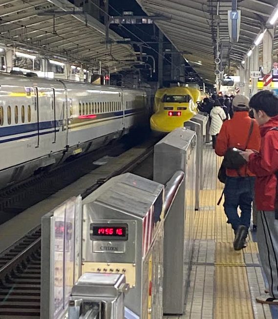 東京駅に来たドクターイエロー
